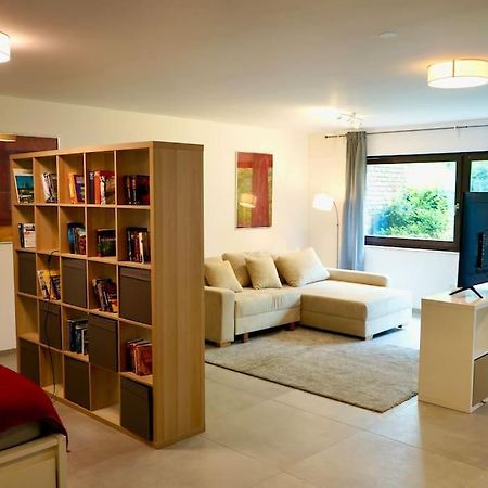 Helle Kellerwohnung Im Gruenen Mit Sauna Кёльн Экстерьер фото