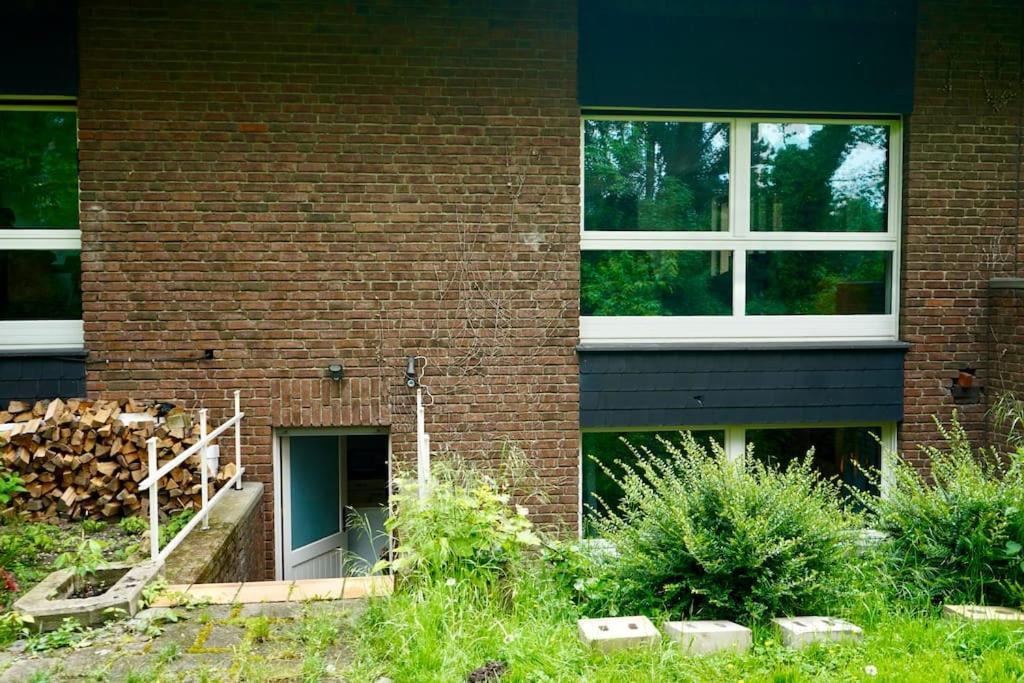 Helle Kellerwohnung Im Gruenen Mit Sauna Кёльн Экстерьер фото