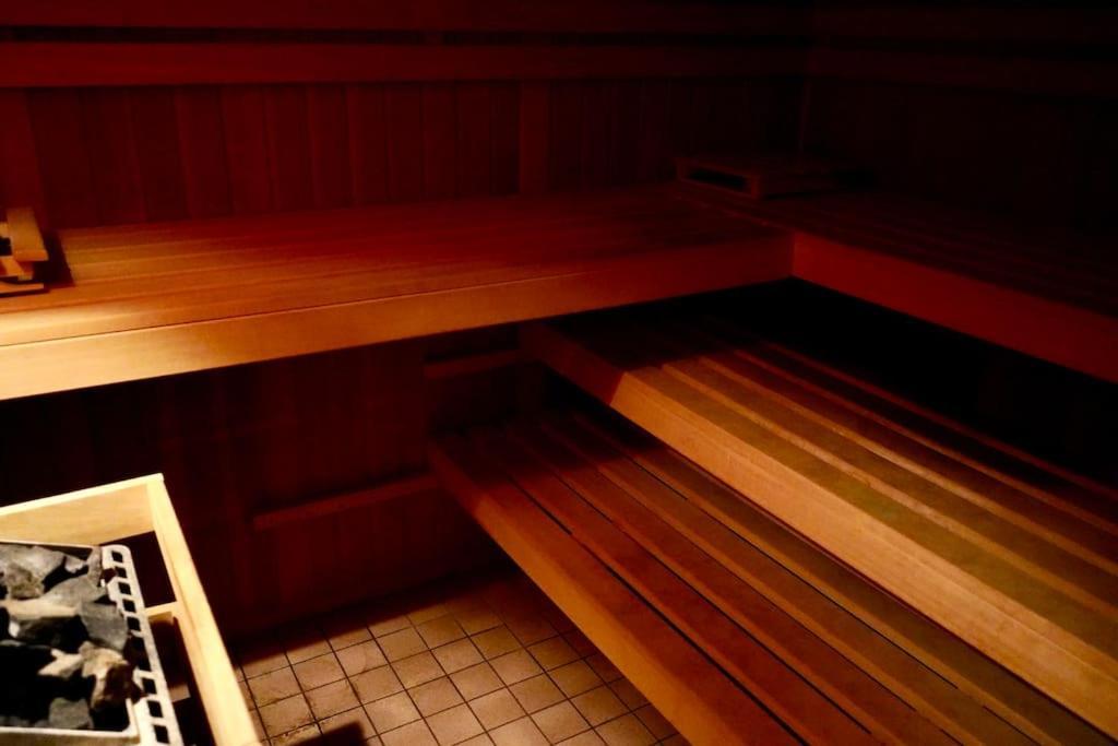 Helle Kellerwohnung Im Gruenen Mit Sauna Кёльн Экстерьер фото